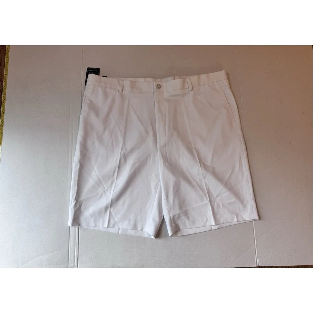 Oxford Men's Golf Shorts  NWT Size 42 White Super Dry  Stretch